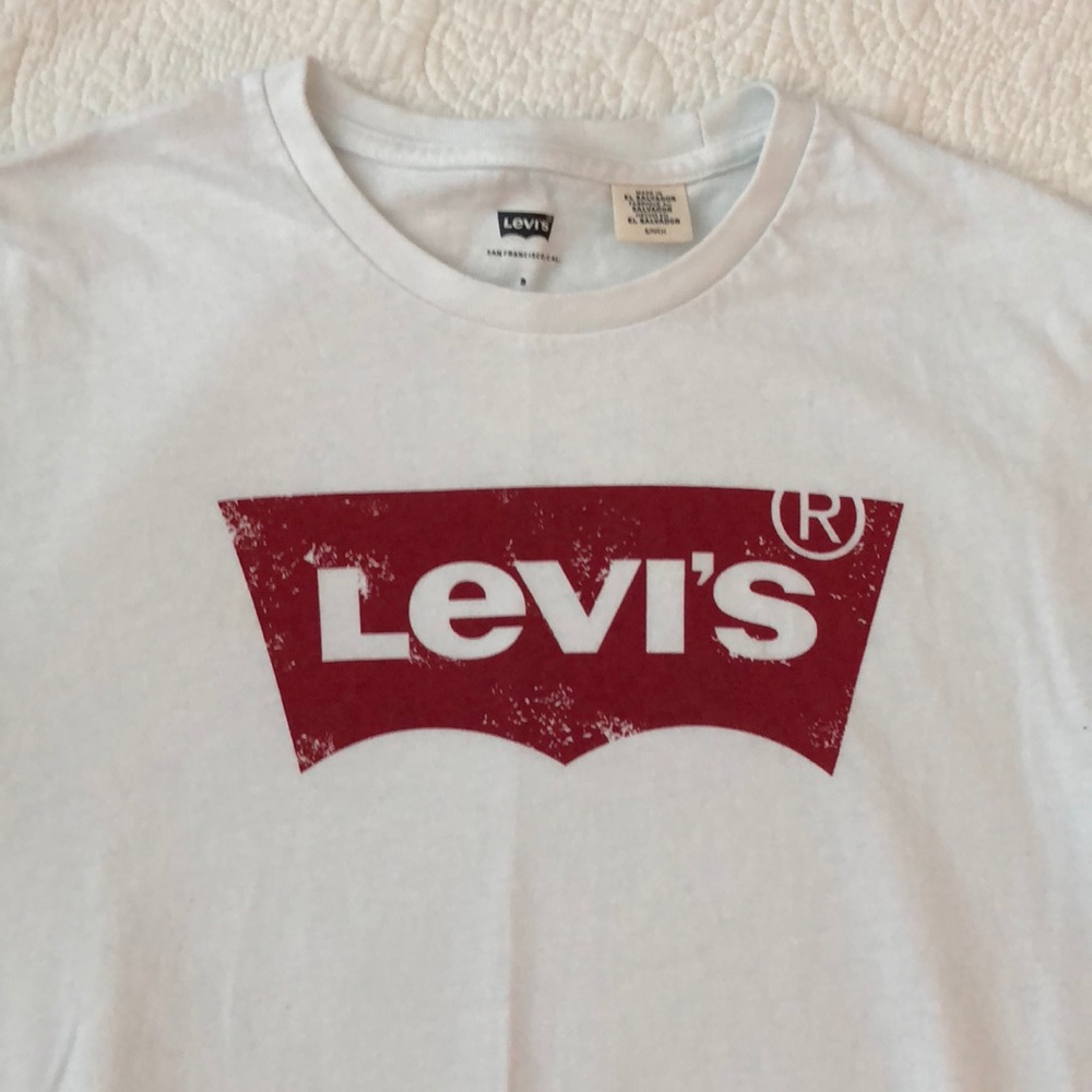 Levi’s Tee
